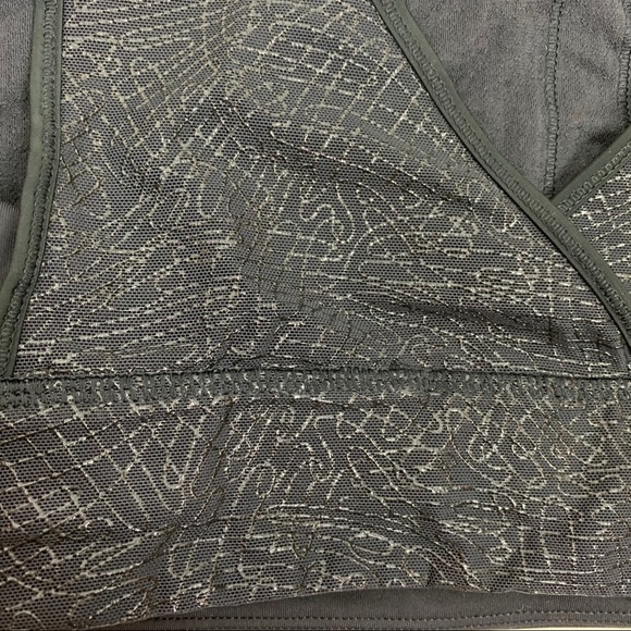 Lululemon Infinite Flow Black Longline Bra Size 10 - Picture 9 of 11